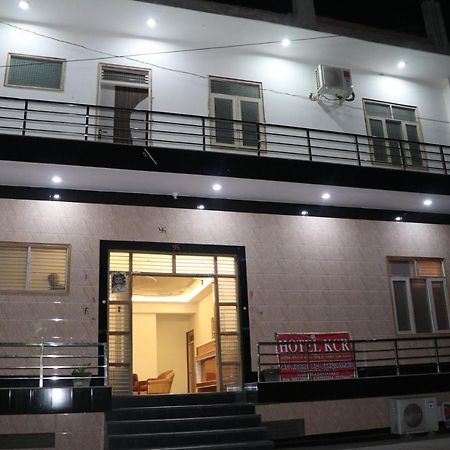 Hotel Kcr Агра Екстериор снимка